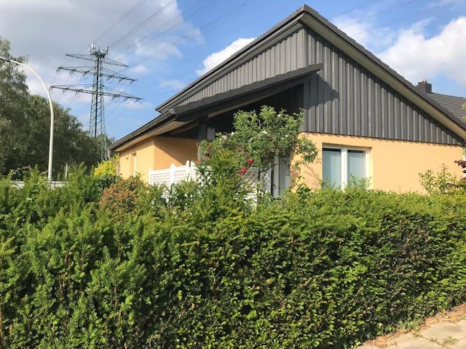 Komfortables Einzelhaus Mit Garten Halstenbek Eksteriør billede